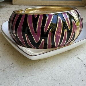 COPY - STATEMENT BRACELET